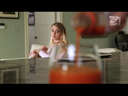 ❤️ Чоң сиськи жана тар киска менен ысык кыз утулгандан короз алат, бирок абдан кыйын ️ Порно видео боюнча бизде ❌❤